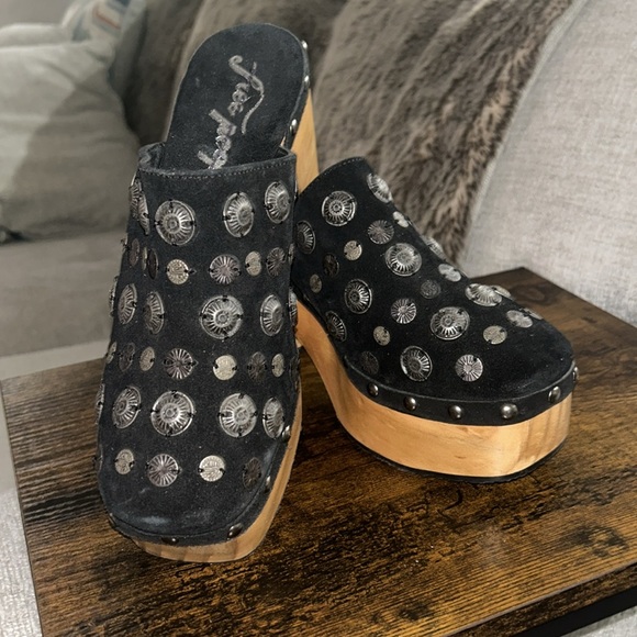 NEW Free People Claudia Clogs Slip On Suede Wooden Heels - Picture 6 of 6